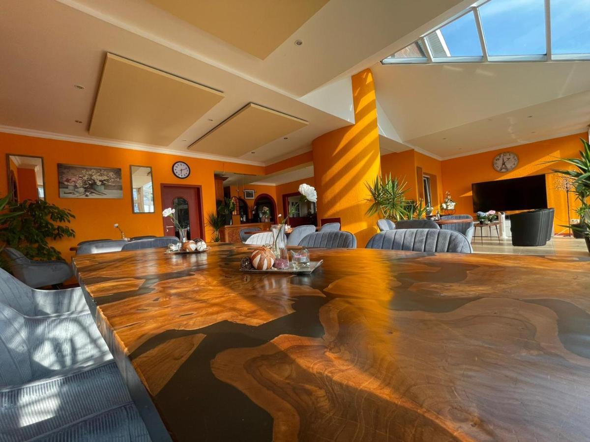 Hotel Ammerlaender Stuben Varel Bagian luar foto
