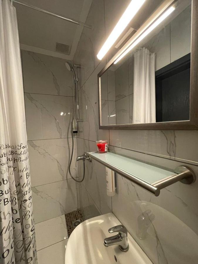 Hotel Ammerlaender Stuben Varel Bagian luar foto