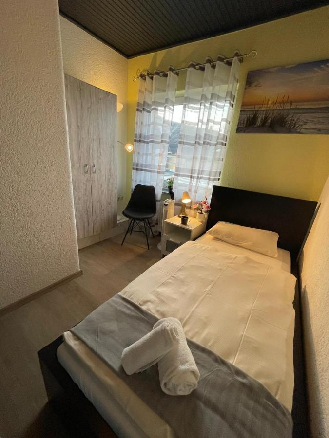 Hotel Ammerlaender Stuben Varel Bagian luar foto