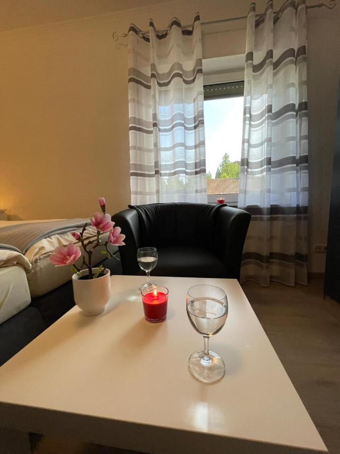 Hotel Ammerlaender Stuben Varel Bagian luar foto
