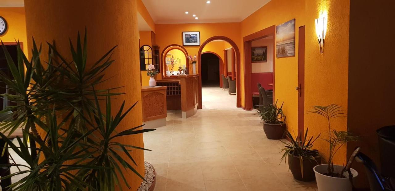 Hotel Ammerlaender Stuben Varel Bagian luar foto