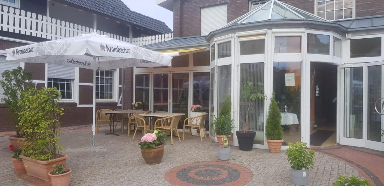 Hotel Ammerlaender Stuben Varel Bagian luar foto