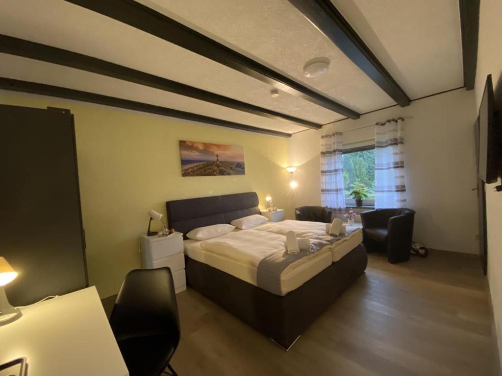 Hotel Ammerlaender Stuben Varel Bagian luar foto