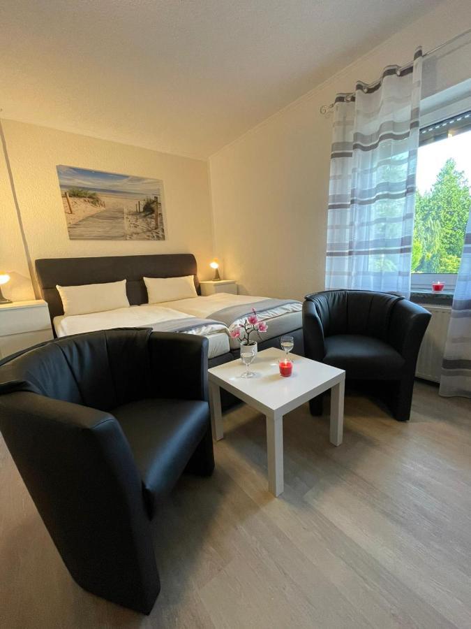 Hotel Ammerlaender Stuben Varel Bagian luar foto